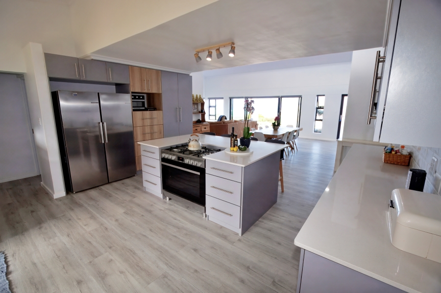4 Bedroom Property for Sale in Stilbaai Wes Western Cape